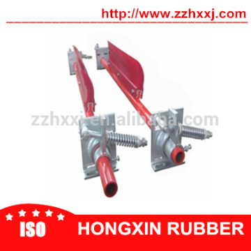 Conveyor heavy duty belt cleaner