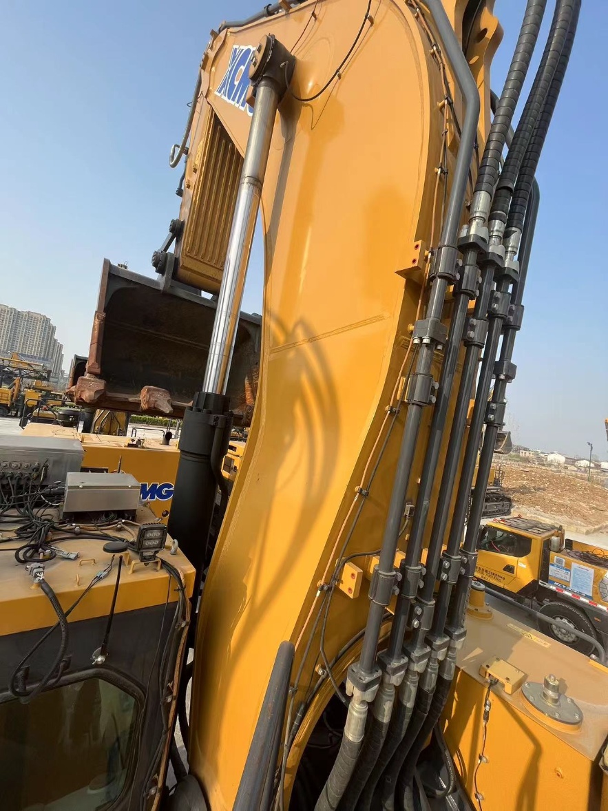 Used XCMG XE950DA crawler excavator