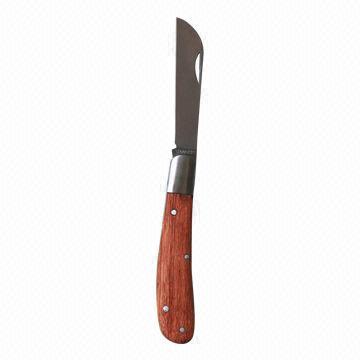Folding Knife with Wooden Handle and 17.5cm Overall Length
