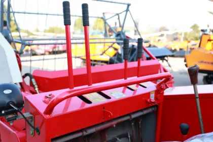 Rice harvesting machine japanese rice harvesting machinery