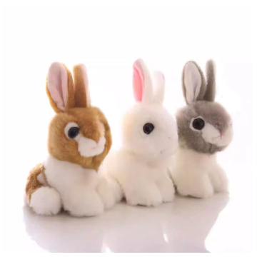 現実的なウサギのぬいぐるみのおもちゃの装飾