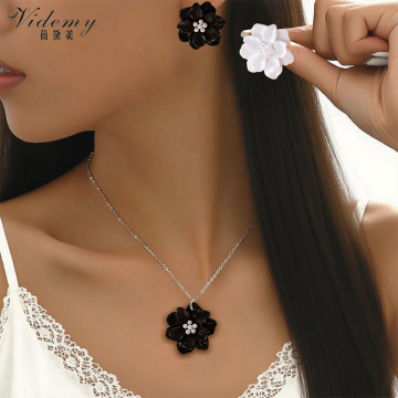 Three Dimensional Flower Earring Set for Casual Wear