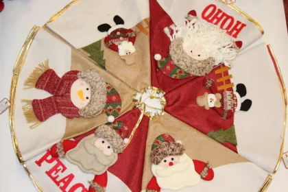 Decorative Handicraft Tree Skirt for Holiday Party