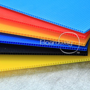 Bottom pice blue red yellow black pp corruageted plastic sheet in china