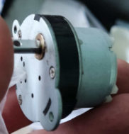 Motor untuk mesin dispensing automatik