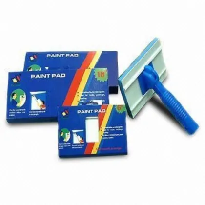 B&Q 4" paint pad with handle and refills