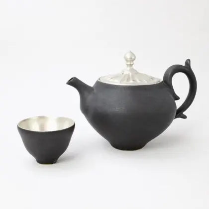 Gothic Elegance & Dark Beauty Tableware Collection