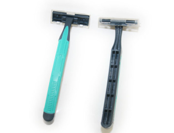 Disposable razor