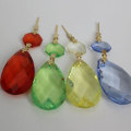 Pendentif prisme de lustre en cristal en forme de poire en acrylique