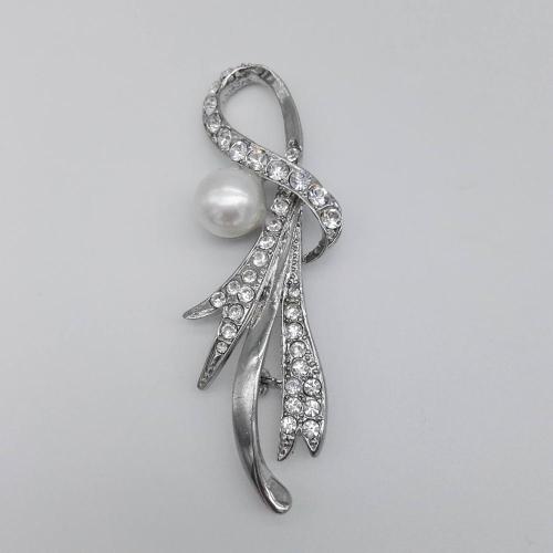18K White Gold Cultured Pearl Brooch Jewelry