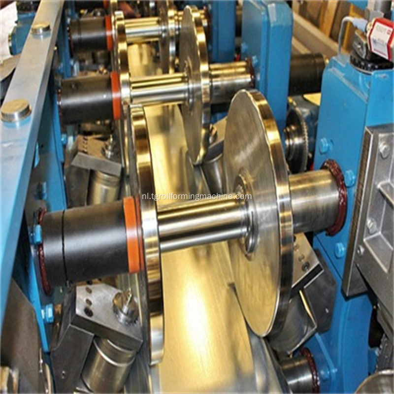 Z-vormige staal Purlin rolvormen Machine