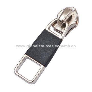 No.8 A/L slider with decorated pull for nylon zipper