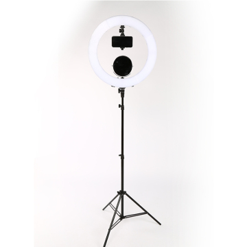 Kit d'éclairage à anneaux LED de 18 pouces: parfait pour 224pcs Appareil photo, studio photo et tournage vidéo téléphonique