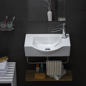 Wysokiej jakości ściany zawieszony w zlewie ceramicznym z ręcznikiem stojakiem