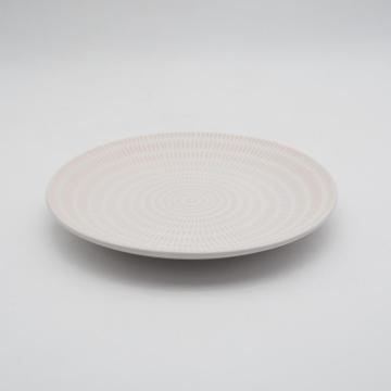 Impresión de juegos de vajillas blancas y doradas, set de cena de cocina de vajilla de cerámica