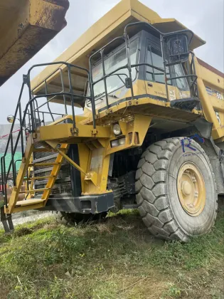 Komatsu HD605-7 Off-Highway Dump Truck - Big Power HD605 HD475 with Komatsu Engine