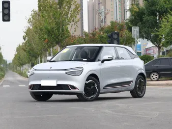 First Compact All-Electric Dongfeng Nammi 01