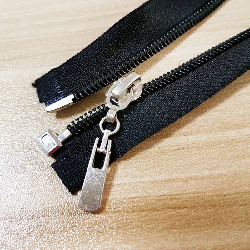 Open zipper KK-2-3