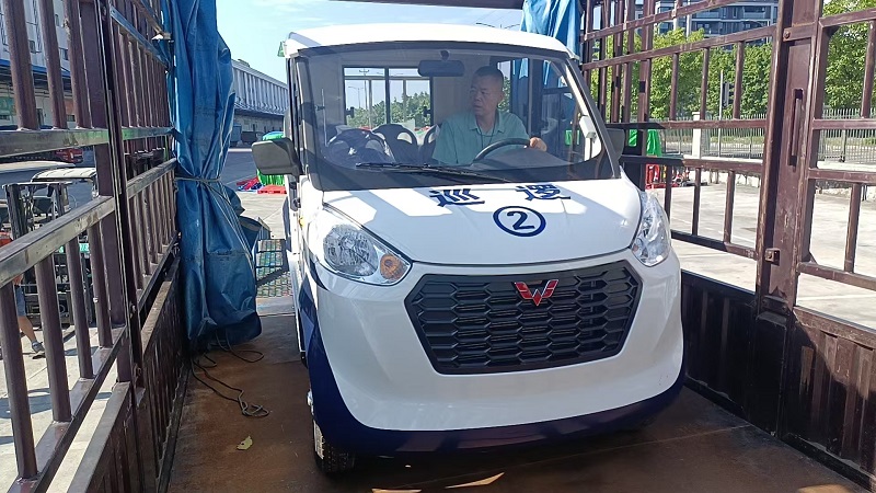 Delivering on a Commitment to Service and Supporting the Real Economy: Linli Auto Successfully Delivers Duty Vehicles to Renhe Logistics