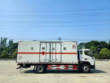 CLW paint bucket transportation cargo van delivery truck