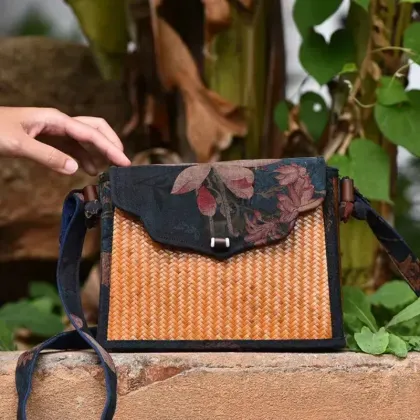 Eco-Luxe Casual Outings: Bamboo Weaving Bag & Eco-Friendly Bamboo Crafts