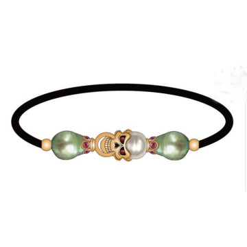Best Paracord Bracelet with Pearl Skull Head