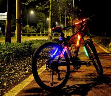 Whosale Safety Crazy Cycling Bike Bicycle Accessories LED Bike Light