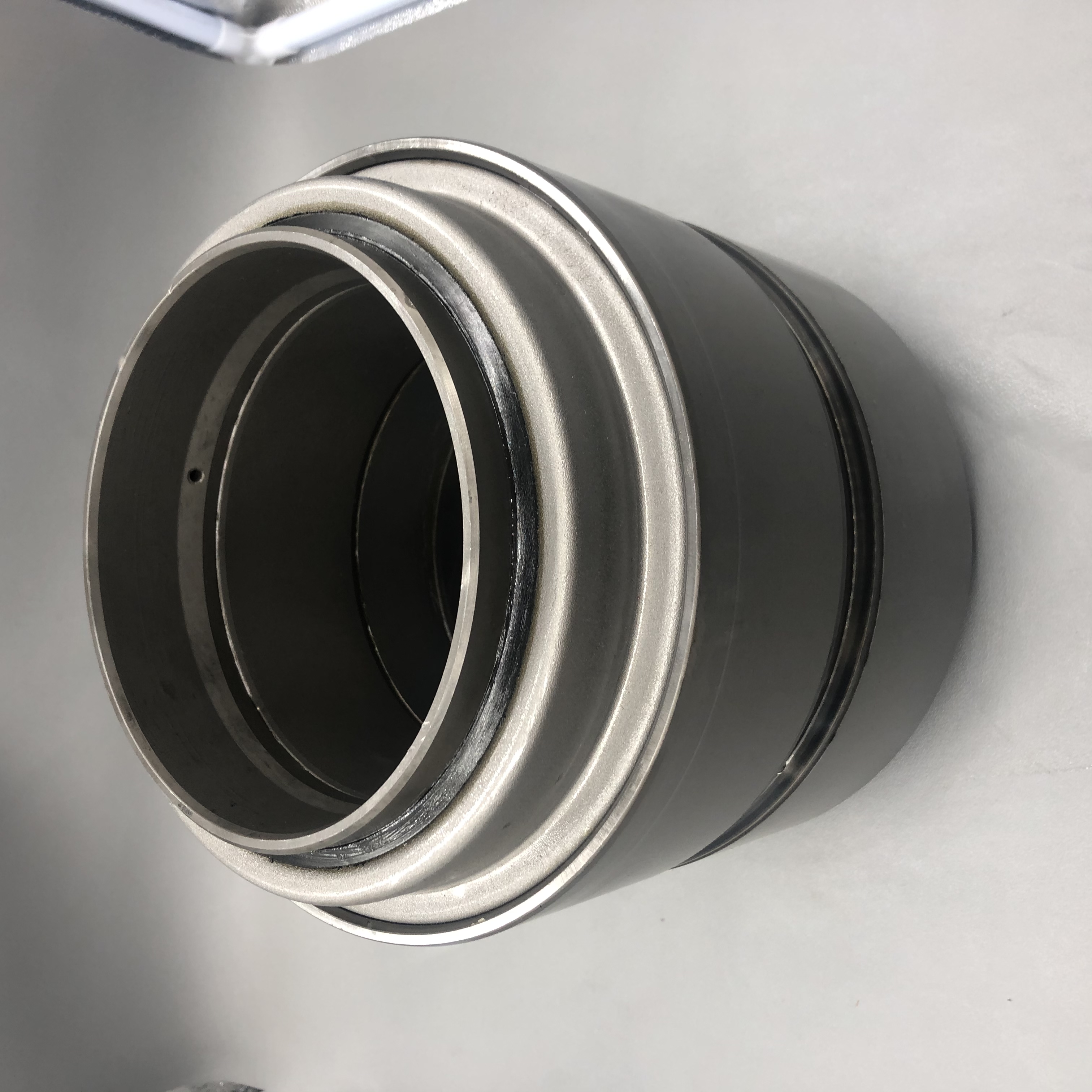 high-quality-p6-grade-train-wheel-railway-tapered-roller-bearing-bt2