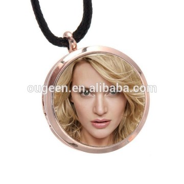 gold charm round shap photo frame locket gold pendant designs men