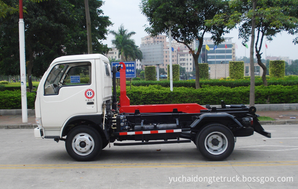 3CBM bucket hooklift garbage truck