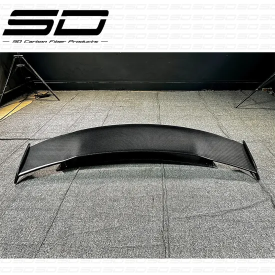 New GTR-Style Dry Carbon Fiber Spoiler with Light for Mercedes AMG GT