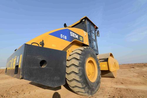 Steel Roller SEM 518 Soil Compactor Road Roller