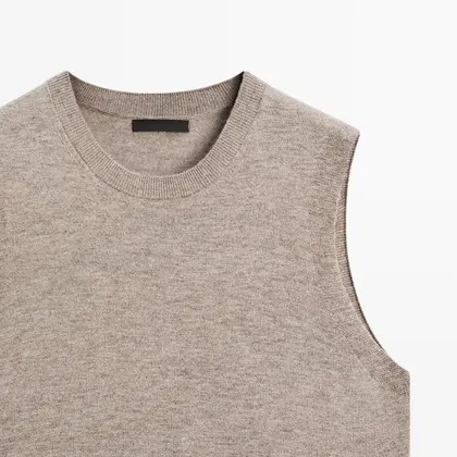 Women's short wool blended crew neck vest