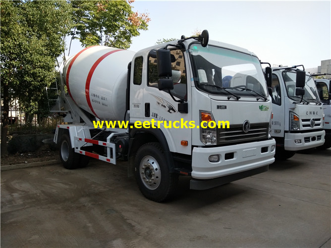 5000 Liters 160hp SINOTRUK Cement Mixer Trucks