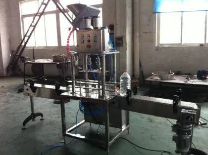 1000 Bhp  Coca-cola , Sprite , Fanta , Soda Water Bottling Line With 8 Heads