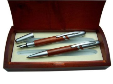 Wooden Pen Box