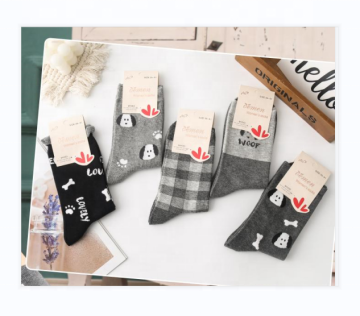 Wholesale embroidered cotton socks