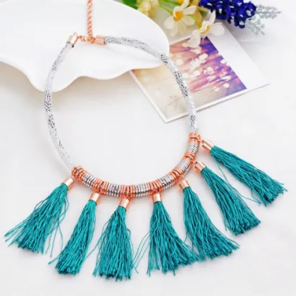 Fashion Trends Green Gorgeous Temperament Short Chain Tassel Necklace Vintage Woman Choker Necklaces Wholesale