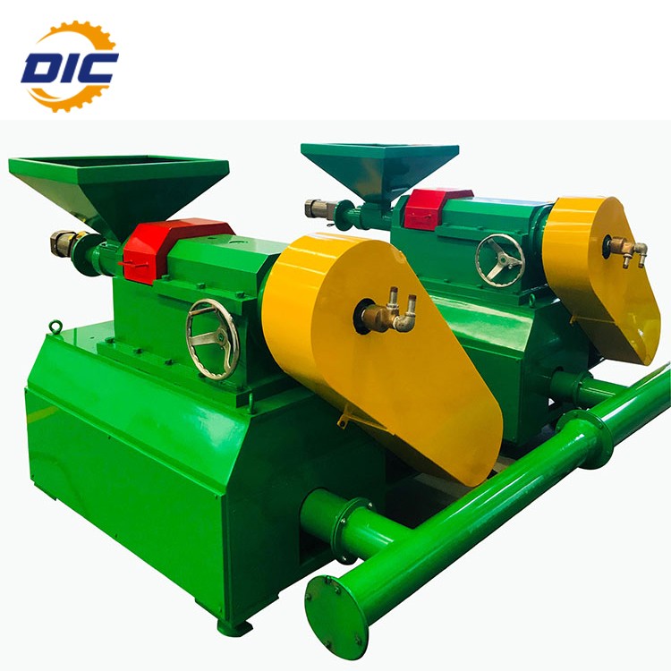 Recyclable rubber powder grinding mill