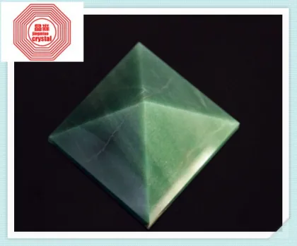 Natural quartz crystal pyramids for healing/cheap natural stone pyramids