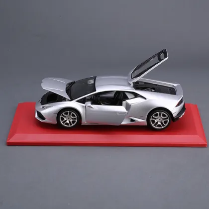 Bburago 1:18 Scale Diecast Model Car: The Huracán LP610-4 Alloy Collectible