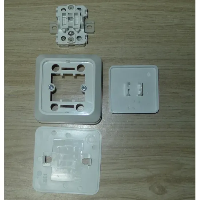 Sakelar Pemasangan Permukaan Gaya Eropa S1002