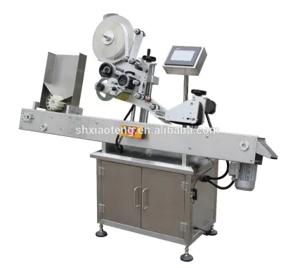 Horizontal solid glue labelling machine