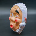 Máscara facial completa de PVC para senhora piscando