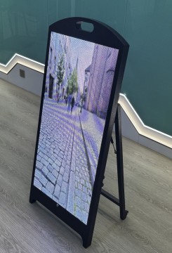 Professional Outdoor Mobile LED for Commercial Advertising