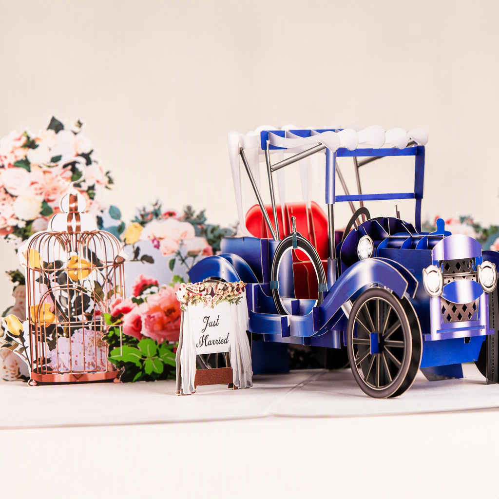 vintage-car-wedding-floral-structure-macro