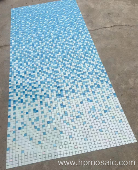 Gradient glass mosaic tiles