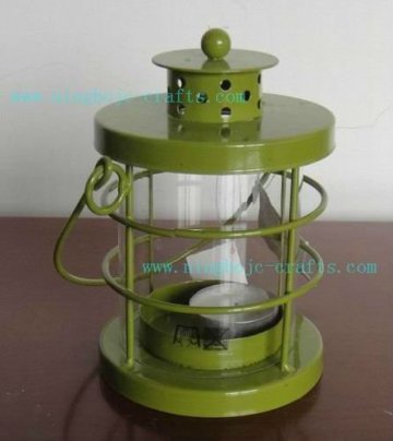 Green mini metal lantern