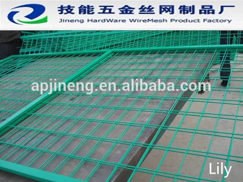 good quality iron/pvc coated wire mesh farm fencing