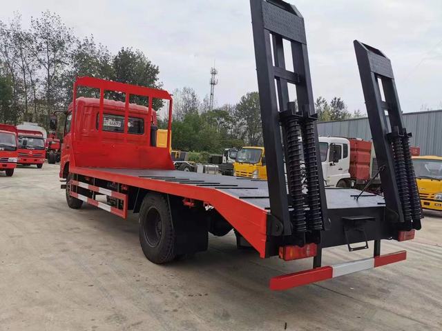Dongfeng 5 أطنان شاحنة نقل مسطحة